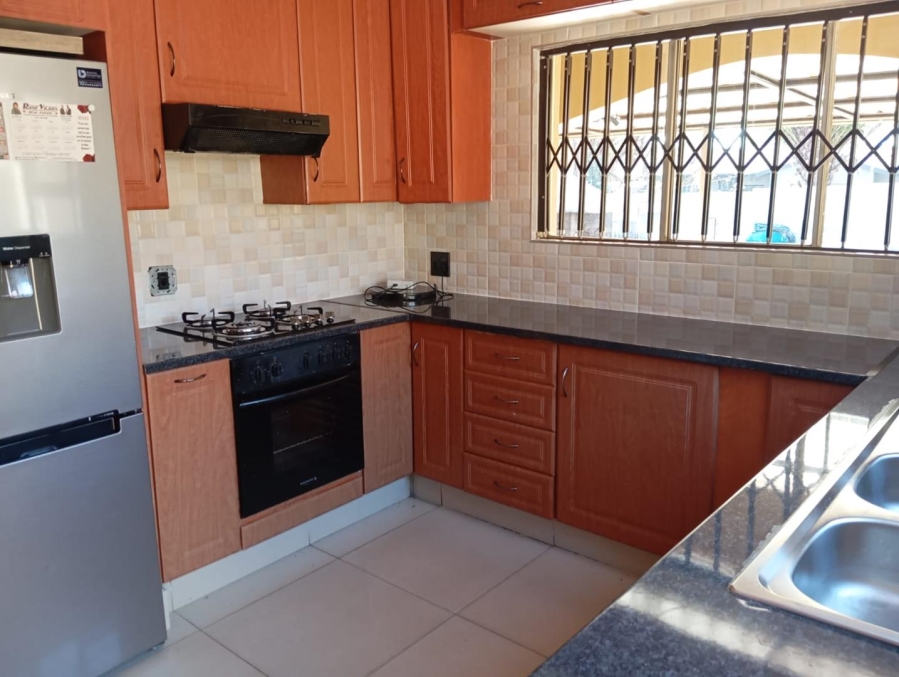 To Let 3 Bedroom Property for Rent in Brackendowns Gauteng