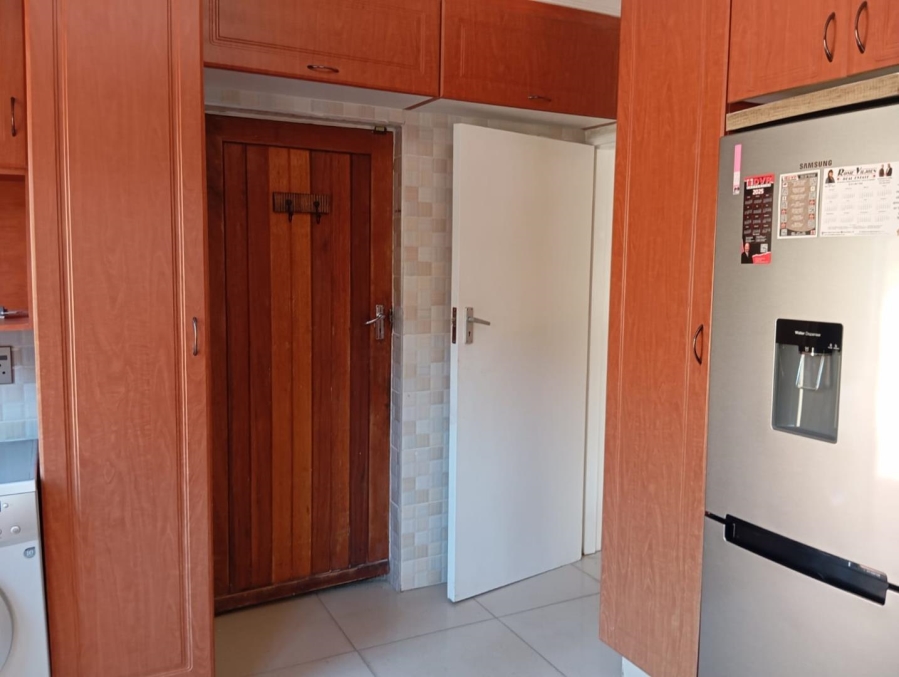 To Let 3 Bedroom Property for Rent in Brackendowns Gauteng