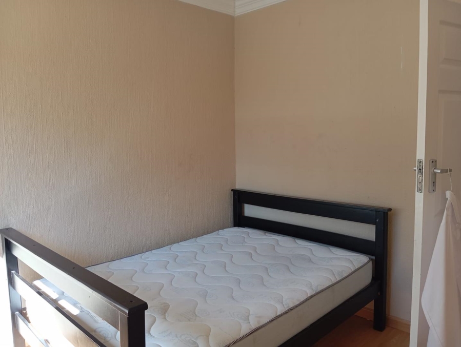 To Let 3 Bedroom Property for Rent in Brackendowns Gauteng