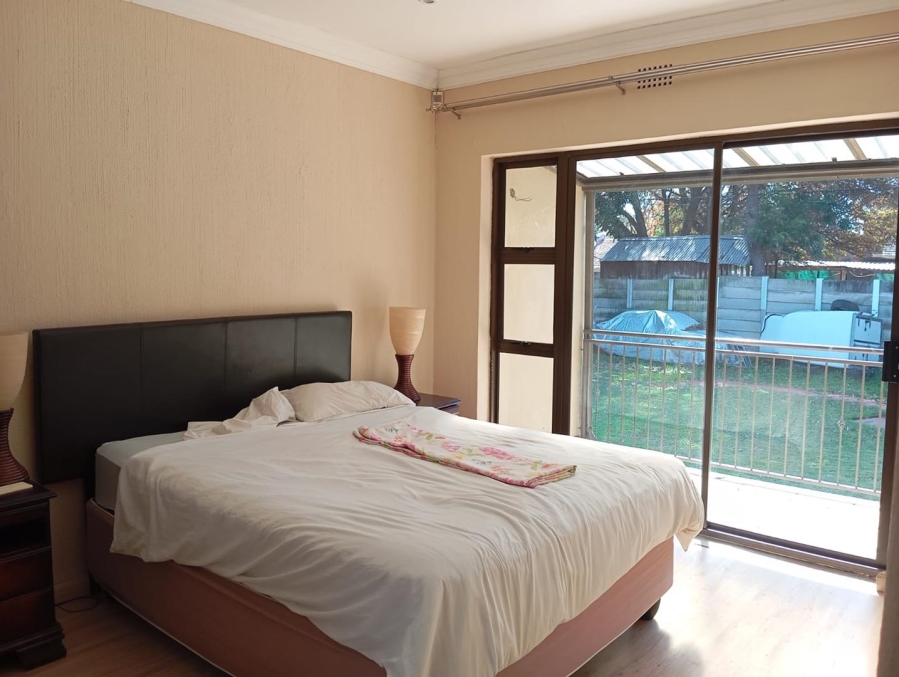 To Let 3 Bedroom Property for Rent in Brackendowns Gauteng