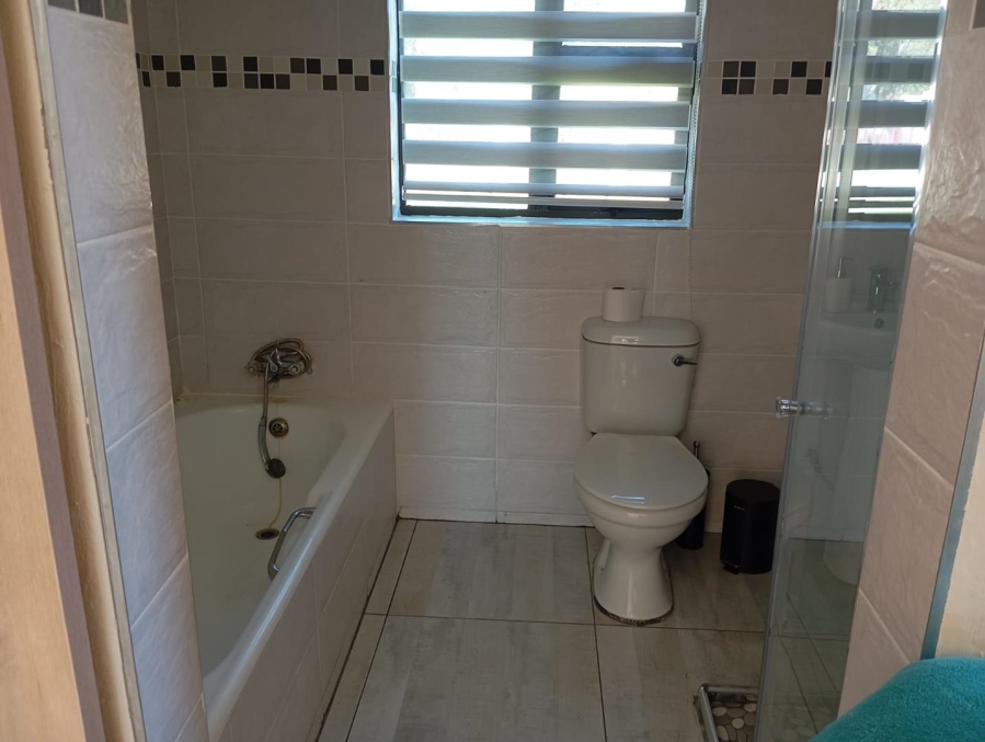 To Let 3 Bedroom Property for Rent in Brackendowns Gauteng