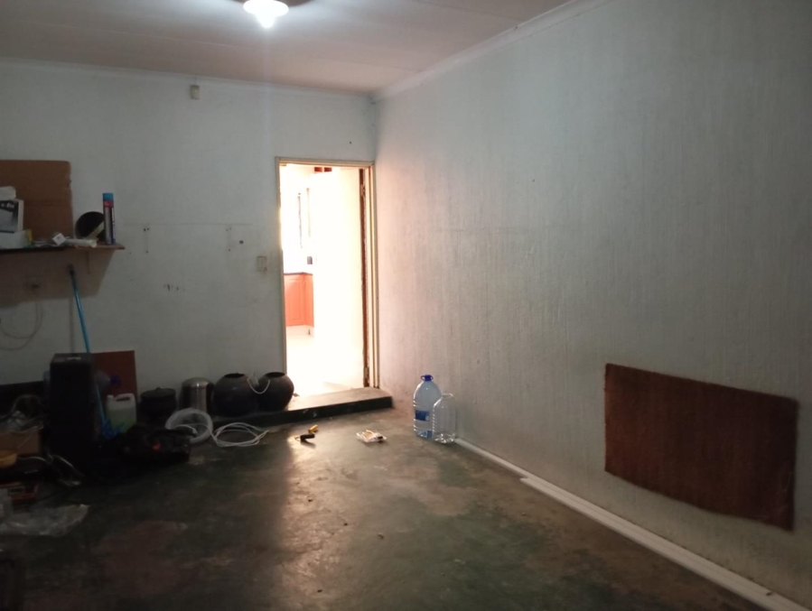 To Let 3 Bedroom Property for Rent in Brackendowns Gauteng