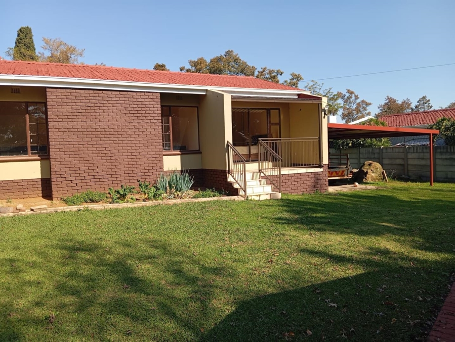 To Let 3 Bedroom Property for Rent in Brackendowns Gauteng