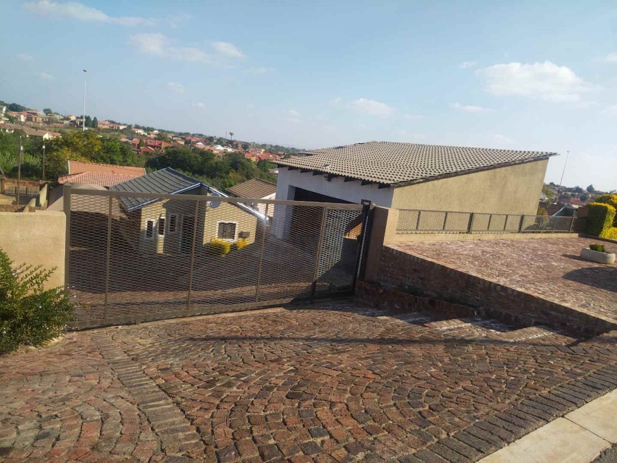 To Let 2 Bedroom Property for Rent in Soshanguve M Gauteng