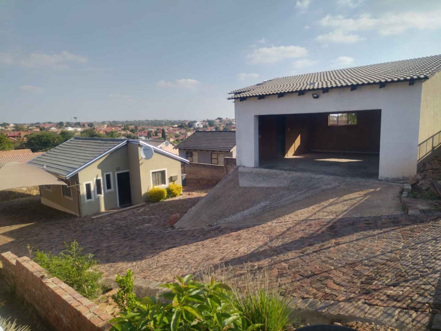 To Let 2 Bedroom Property for Rent in Soshanguve M Gauteng