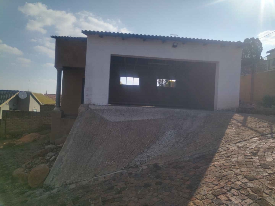 To Let 2 Bedroom Property for Rent in Soshanguve M Gauteng