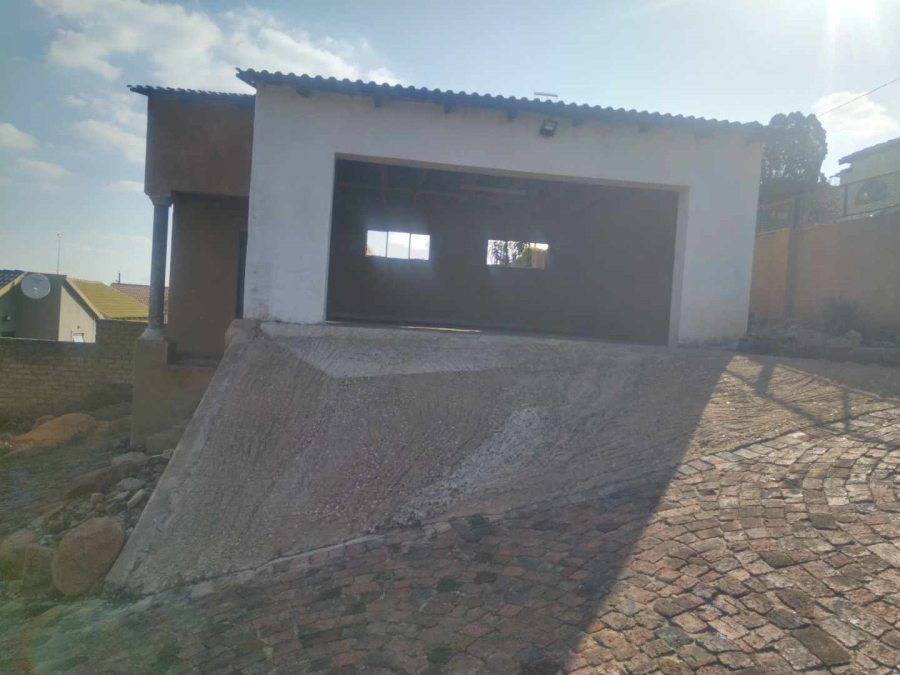 To Let 2 Bedroom Property for Rent in Soshanguve M Gauteng
