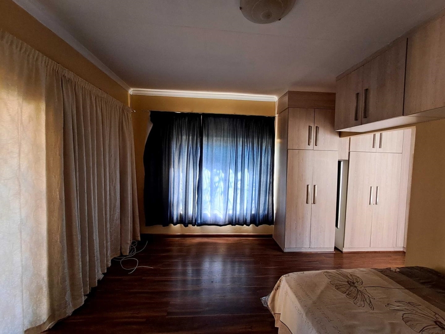 To Let 4 Bedroom Property for Rent in Heuweloord Gauteng