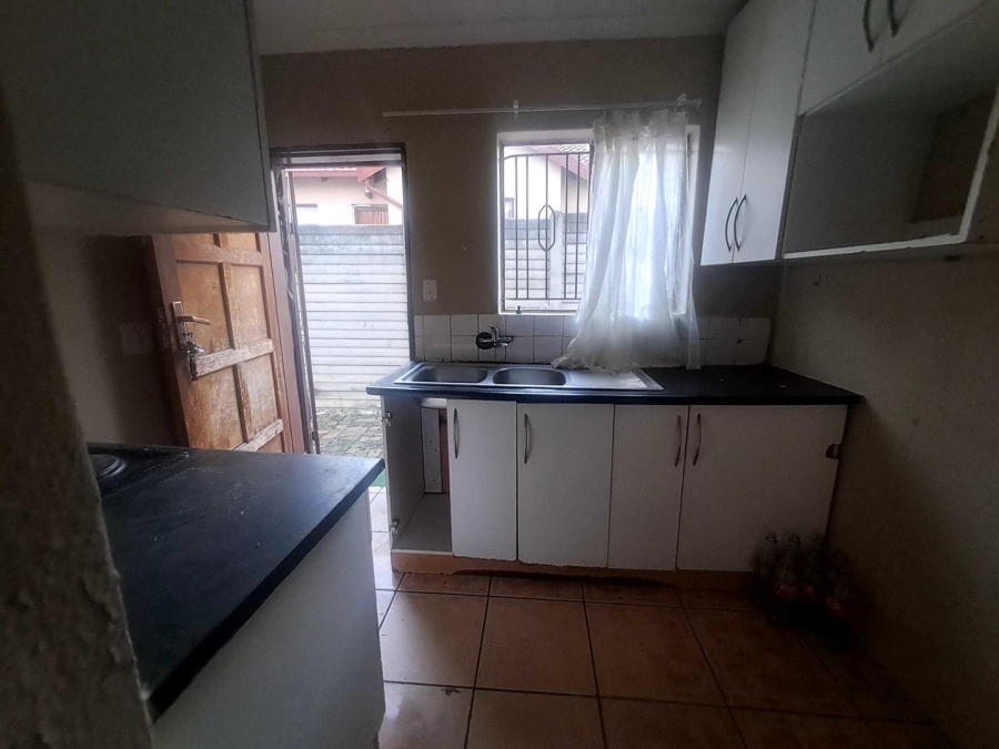To Let 3 Bedroom Property for Rent in Olievenhoutbosch A H Gauteng