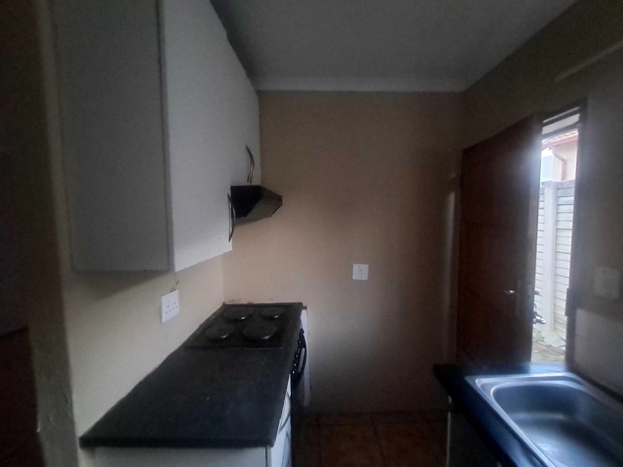 To Let 3 Bedroom Property for Rent in Olievenhoutbosch A H Gauteng