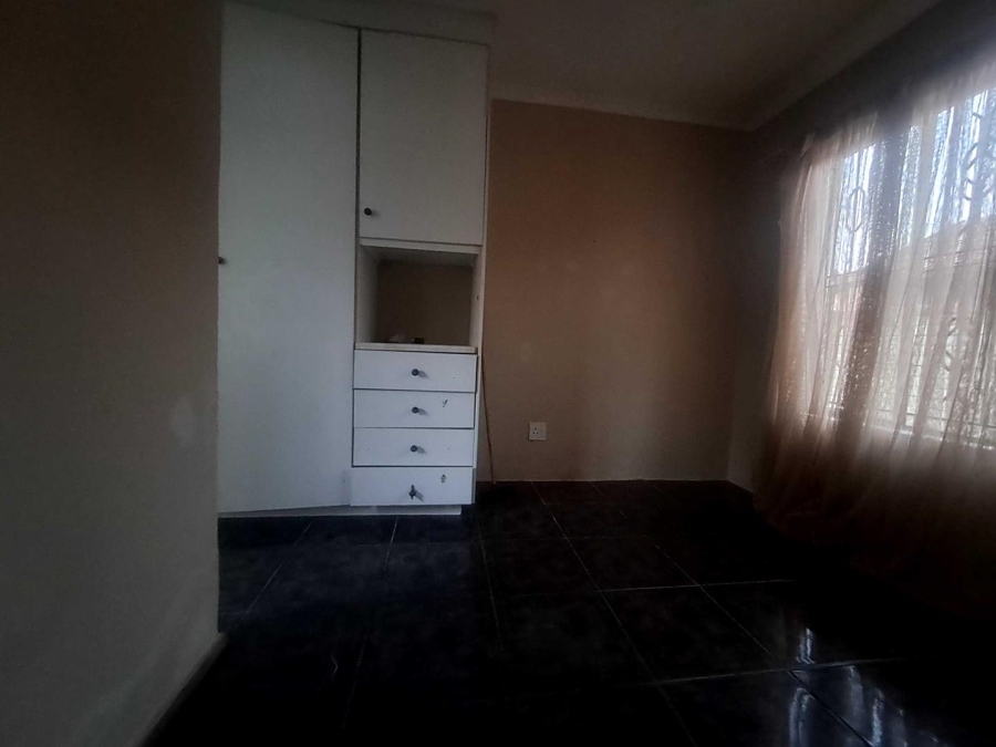To Let 3 Bedroom Property for Rent in Olievenhoutbosch A H Gauteng
