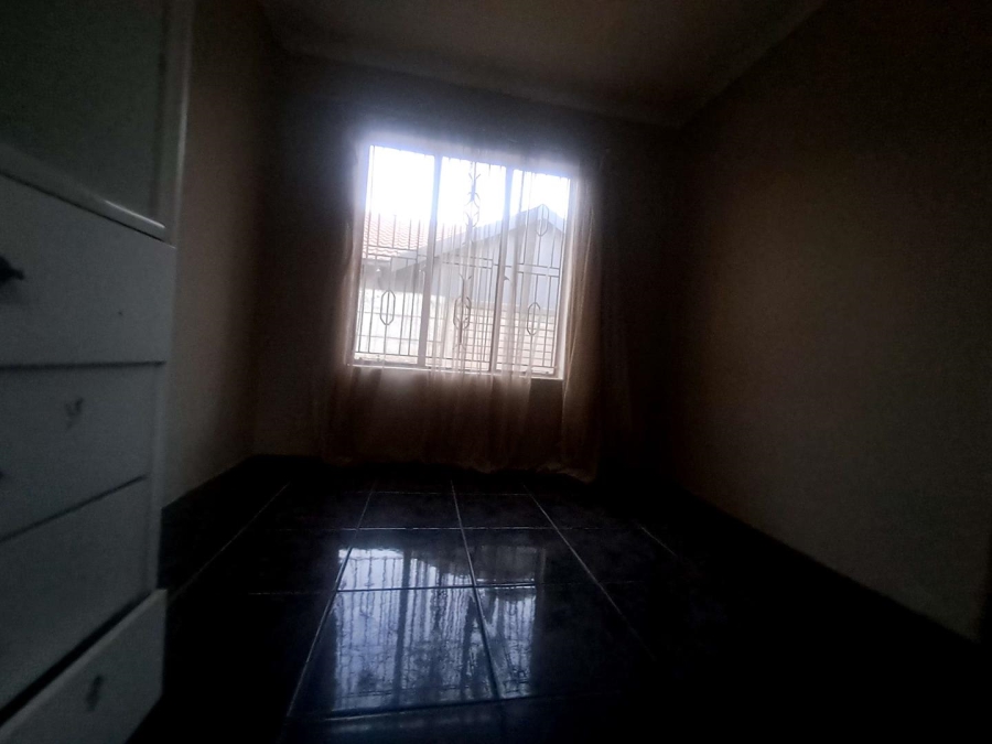 To Let 3 Bedroom Property for Rent in Olievenhoutbosch A H Gauteng