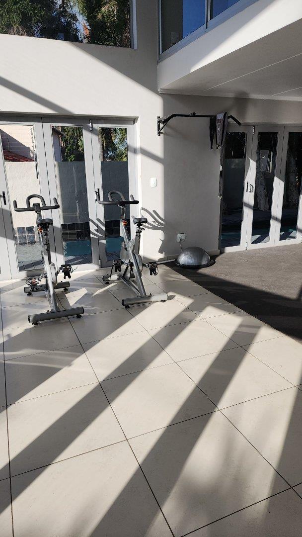 To Let 2 Bedroom Property for Rent in Sandown Gauteng