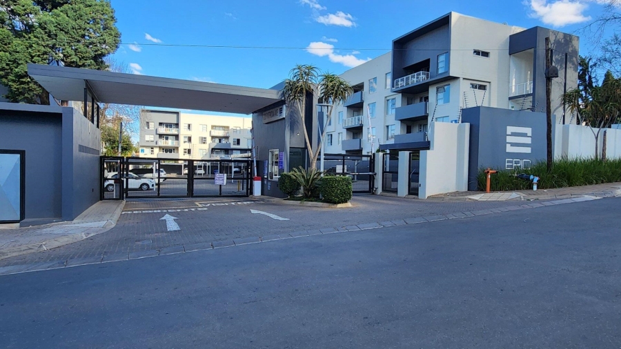 To Let 2 Bedroom Property for Rent in Sandown Gauteng