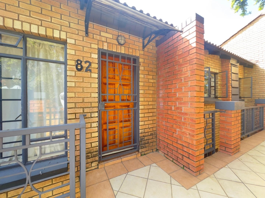 2 Bedroom Property for Sale in Equestria Gauteng