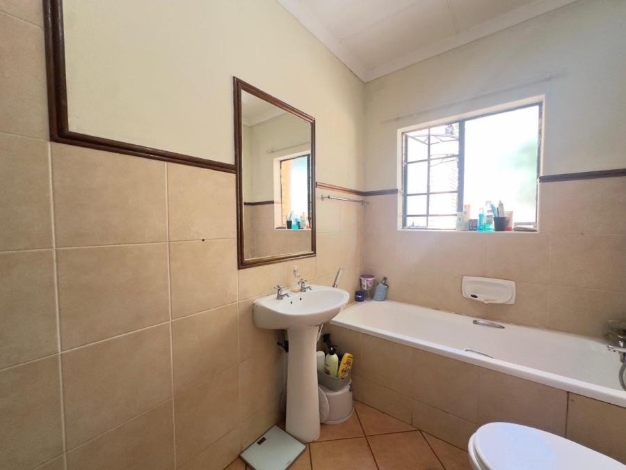 2 Bedroom Property for Sale in Equestria Gauteng