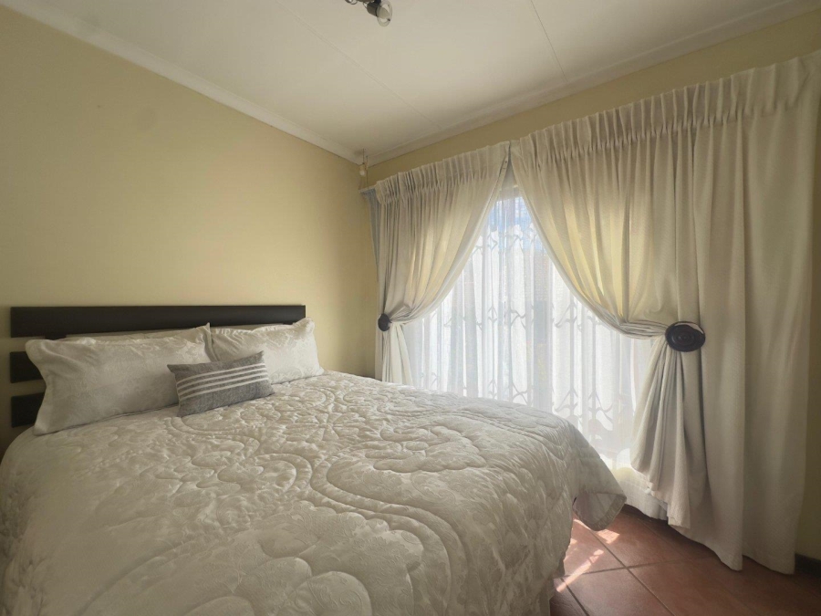 2 Bedroom Property for Sale in Mooikloof Ridge Gauteng