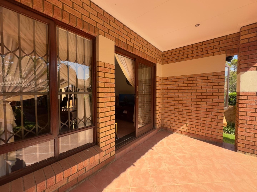 2 Bedroom Property for Sale in Mooikloof Ridge Gauteng