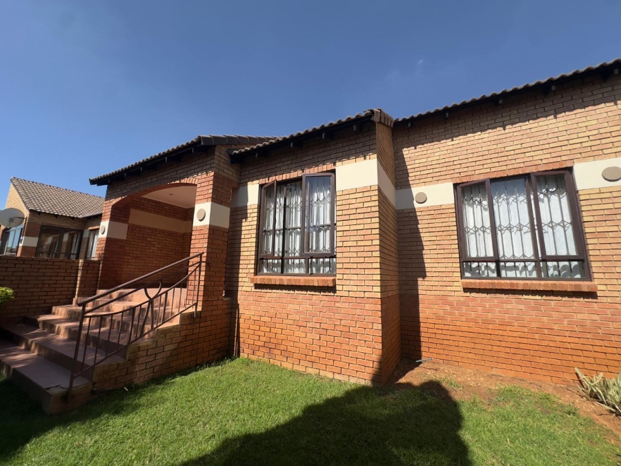 2 Bedroom Property for Sale in Mooikloof Ridge Gauteng