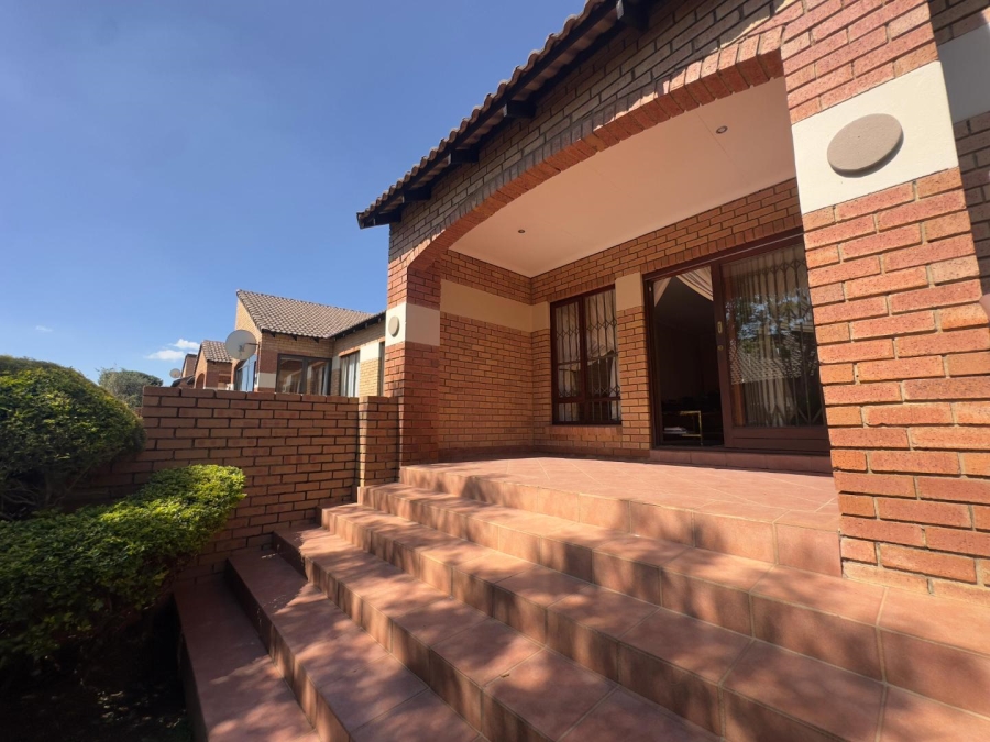 2 Bedroom Property for Sale in Mooikloof Ridge Gauteng