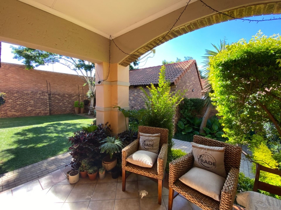2 Bedroom Property for Sale in Equestria Gauteng