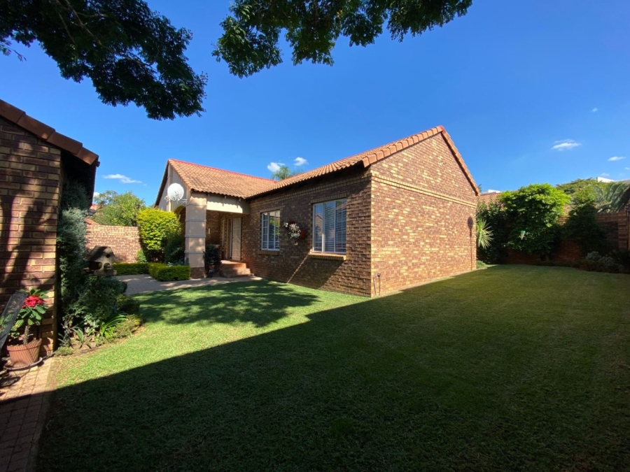 2 Bedroom Property for Sale in Equestria Gauteng