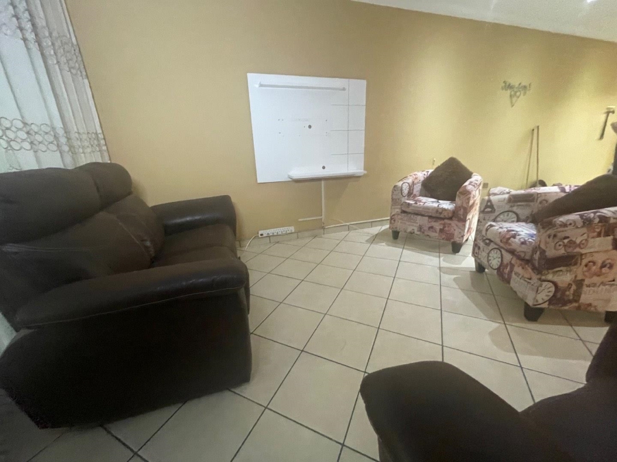 To Let 2 Bedroom Property for Rent in Edleen Gauteng
