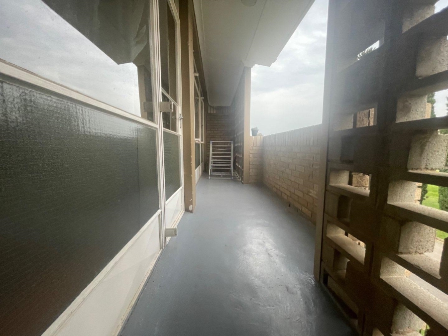To Let 2 Bedroom Property for Rent in Edleen Gauteng