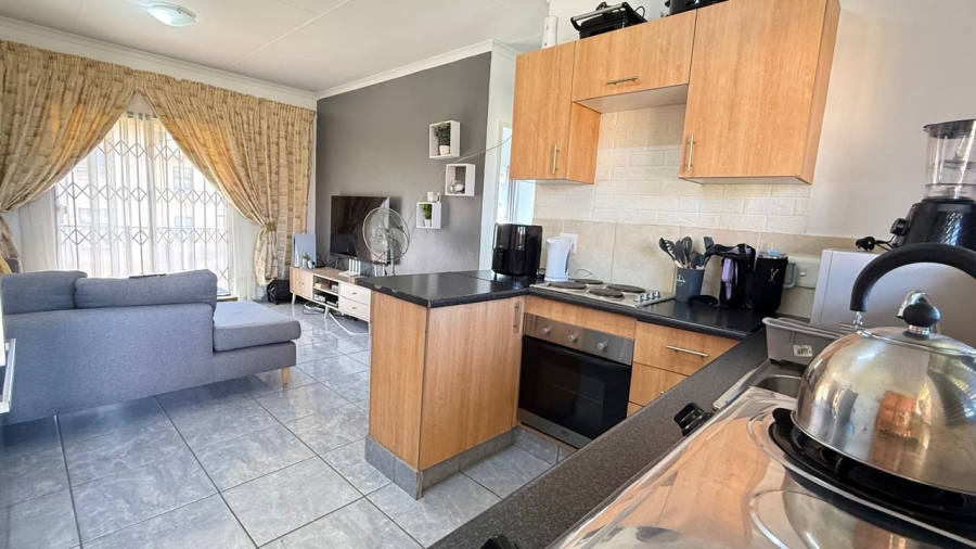 2 Bedroom Property for Sale in Groblerpark Gauteng