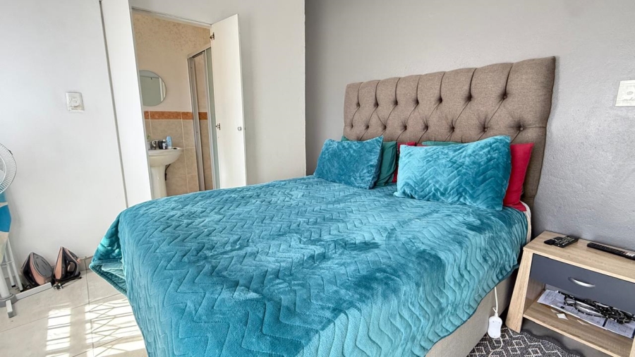 2 Bedroom Property for Sale in Groblerpark Gauteng