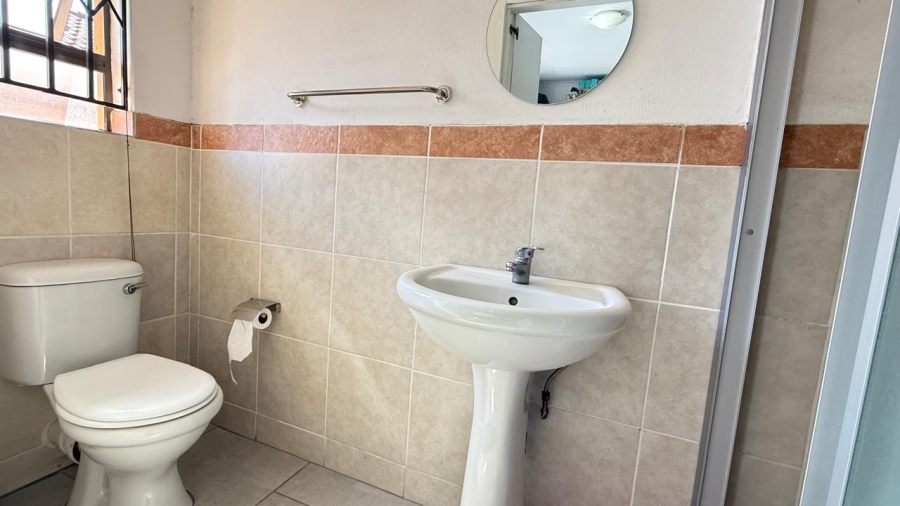 2 Bedroom Property for Sale in Groblerpark Gauteng