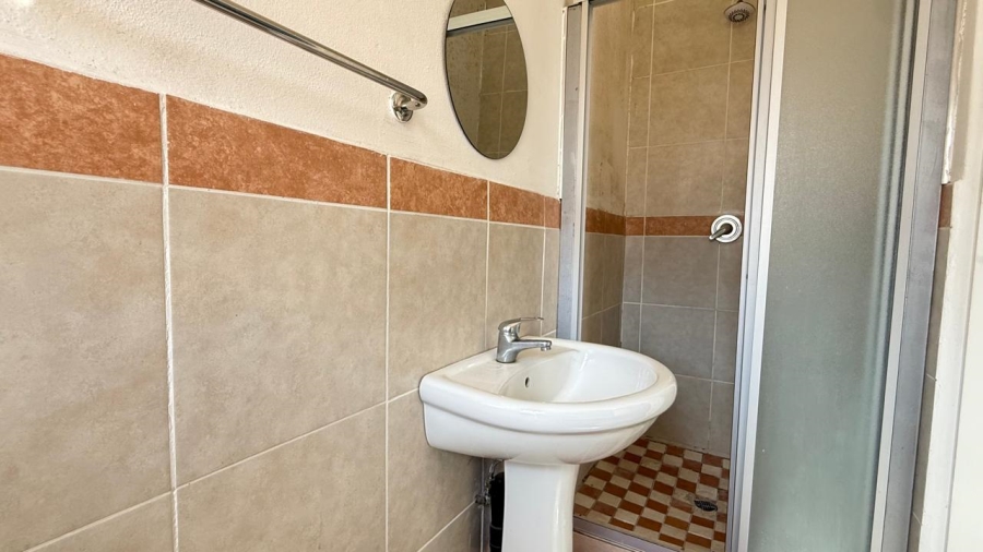 2 Bedroom Property for Sale in Groblerpark Gauteng