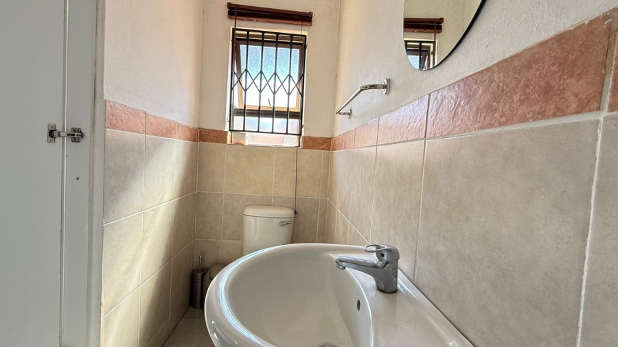2 Bedroom Property for Sale in Groblerpark Gauteng