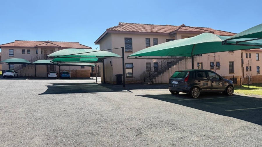 2 Bedroom Property for Sale in Groblerpark Gauteng