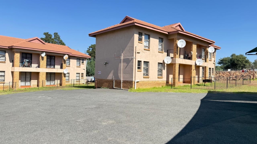 2 Bedroom Property for Sale in Groblerpark Gauteng