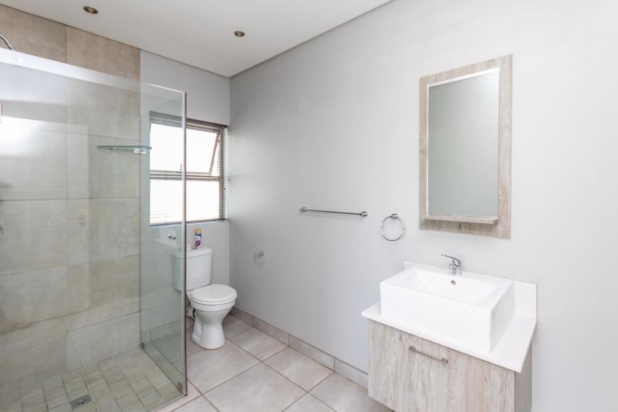 2 Bedroom Property for Sale in Broadacres Gauteng