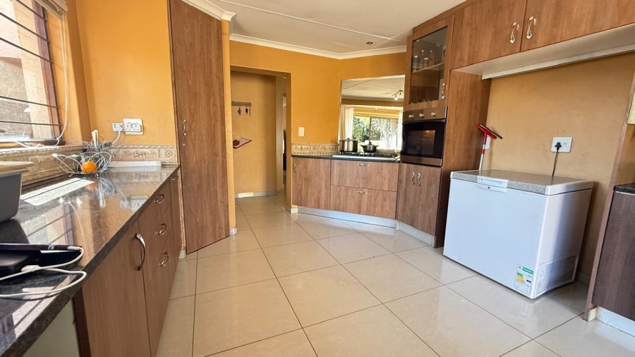 3 Bedroom Property for Sale in Little Falls Gauteng