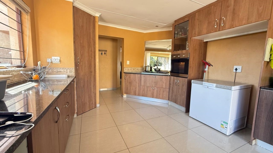 3 Bedroom Property for Sale in Little Falls Gauteng