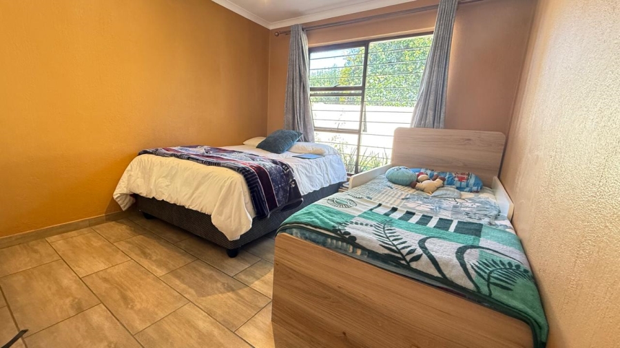 3 Bedroom Property for Sale in Little Falls Gauteng