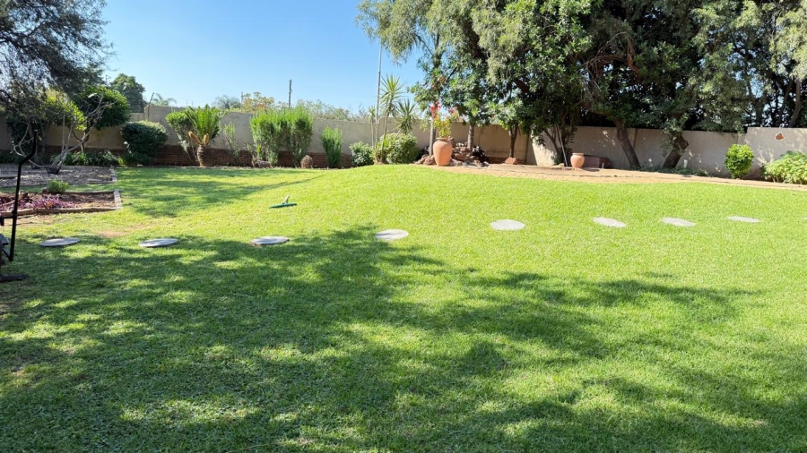 3 Bedroom Property for Sale in Little Falls Gauteng