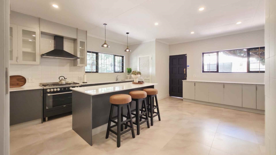 To Let 3 Bedroom Property for Rent in Sandown Gauteng