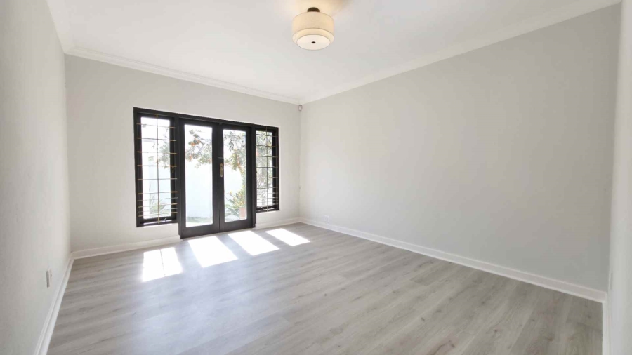 To Let 3 Bedroom Property for Rent in Sandown Gauteng