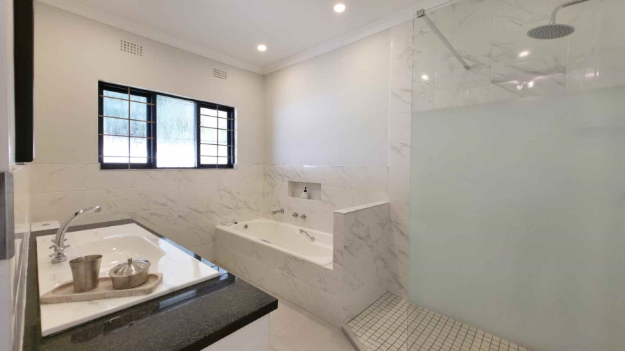 To Let 3 Bedroom Property for Rent in Sandown Gauteng
