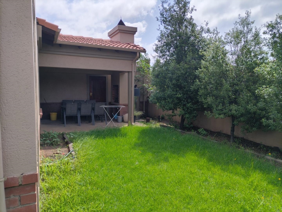 To Let 4 Bedroom Property for Rent in Noordwyk Gauteng