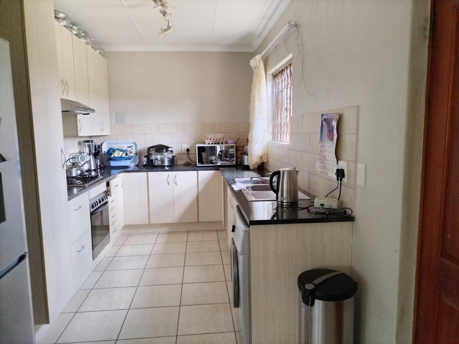 To Let 4 Bedroom Property for Rent in Noordwyk Gauteng