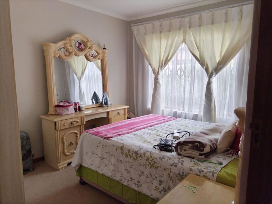 To Let 4 Bedroom Property for Rent in Noordwyk Gauteng