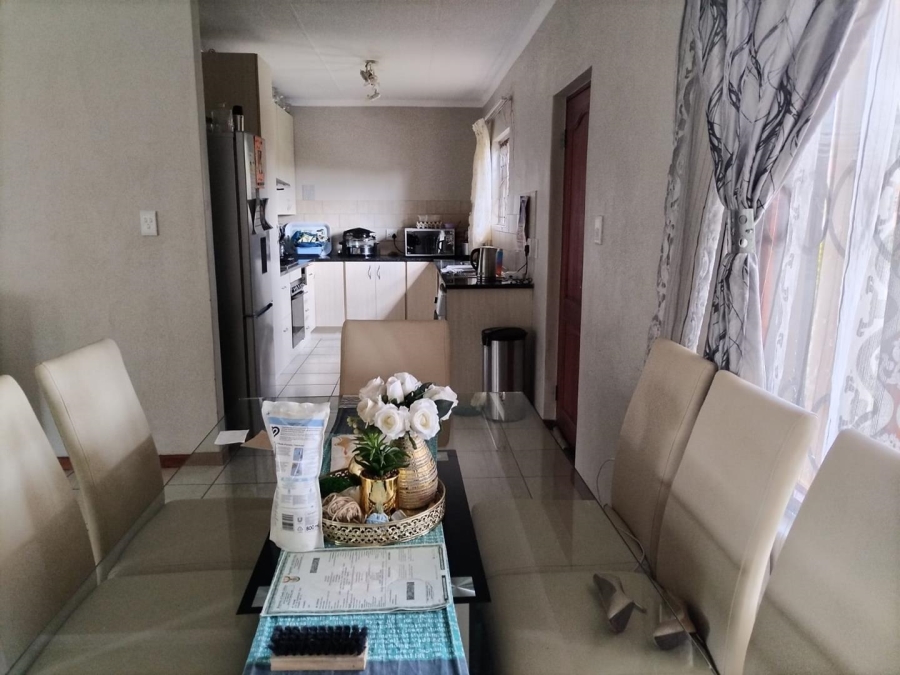 To Let 4 Bedroom Property for Rent in Noordwyk Gauteng
