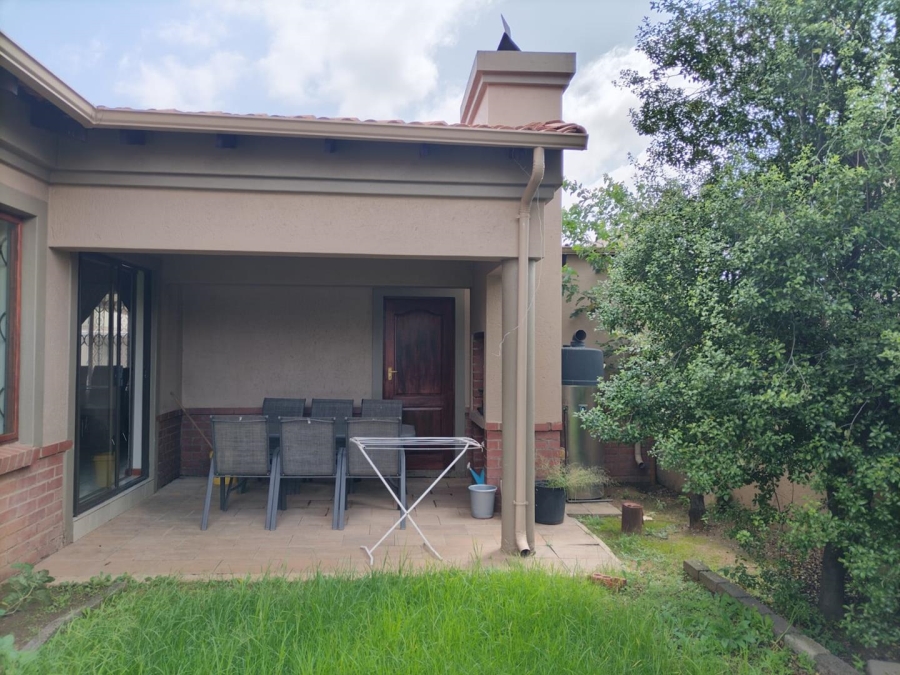 To Let 4 Bedroom Property for Rent in Noordwyk Gauteng