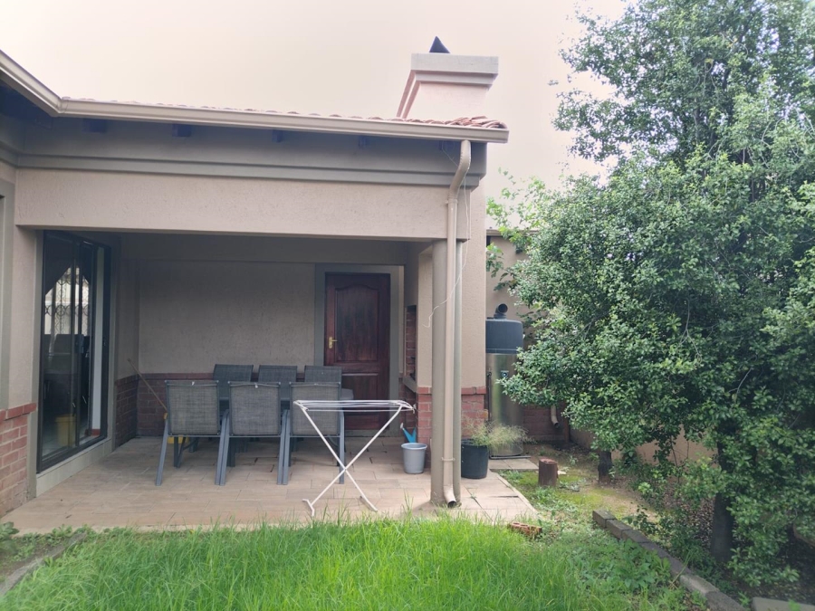 To Let 4 Bedroom Property for Rent in Noordwyk Gauteng