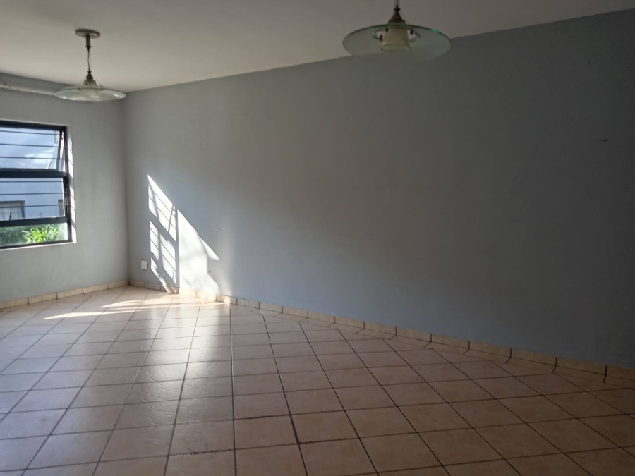 To Let 2 Bedroom Property for Rent in Bedfordview Gauteng